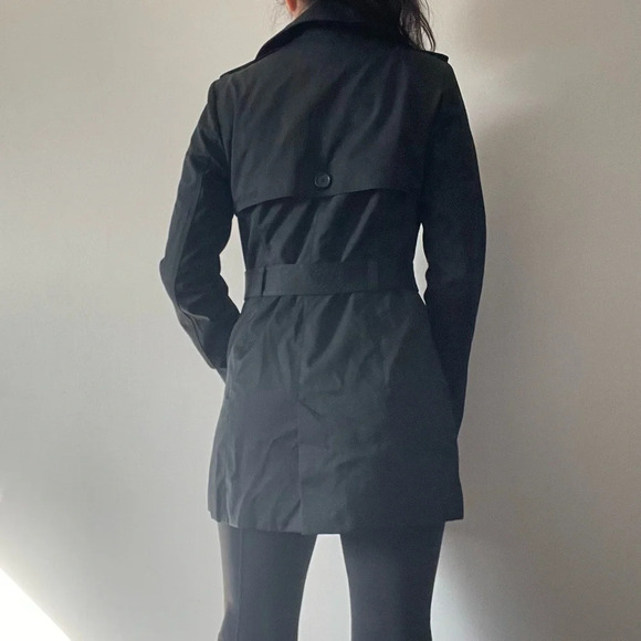 🧥 EXPRESS Trench Coat  - Women's Size Medium, Black, Elevate Your Style 🧥 - Picture 4 of 9